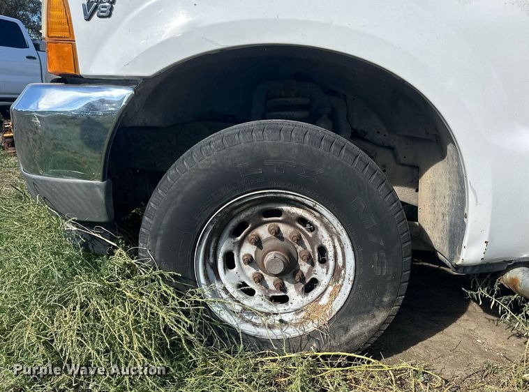 image for item DM2630 2001 Ford F250 Super Duty  SuperCab pickup truck