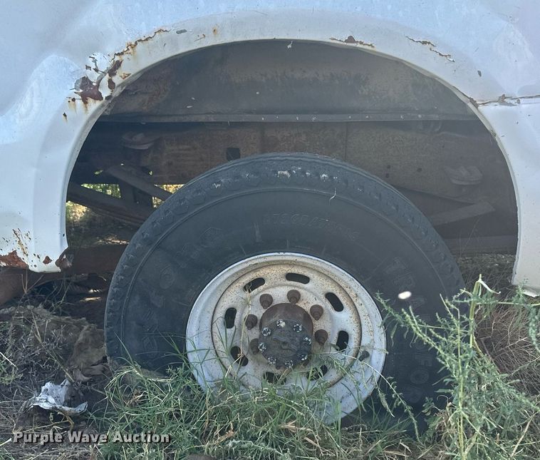 image for item DM2630 2001 Ford F250 Super Duty  SuperCab pickup truck