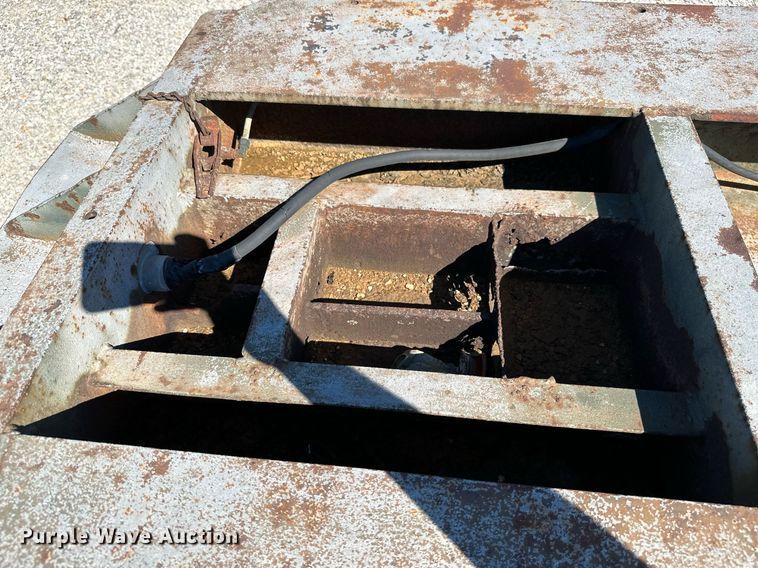 image for item DM6478 1950 Lacrosse DF6T-33LD  equipment trailer