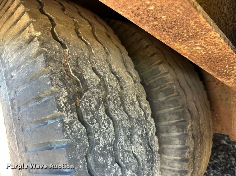 image for item DM6478 1950 Lacrosse DF6T-33LD  equipment trailer