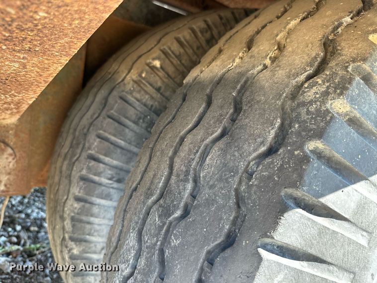 image for item DM6478 1950 Lacrosse DF6T-33LD  equipment trailer