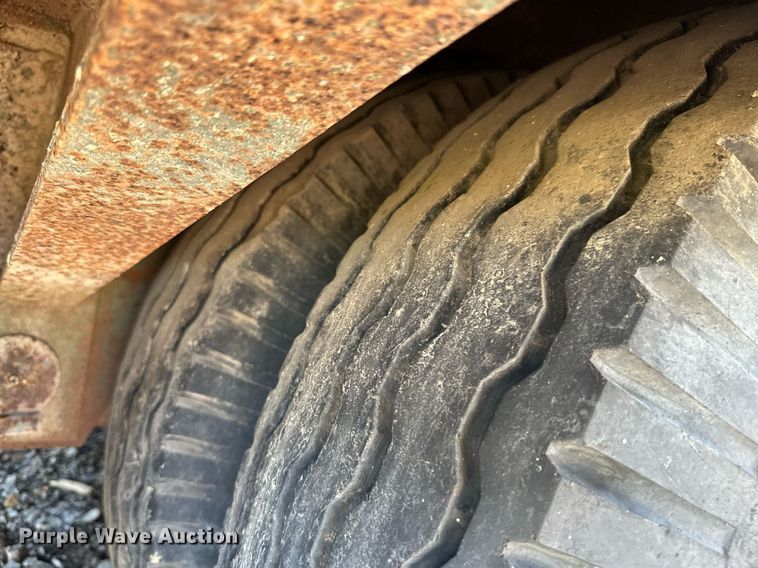 image for item DM6478 1950 Lacrosse DF6T-33LD  equipment trailer