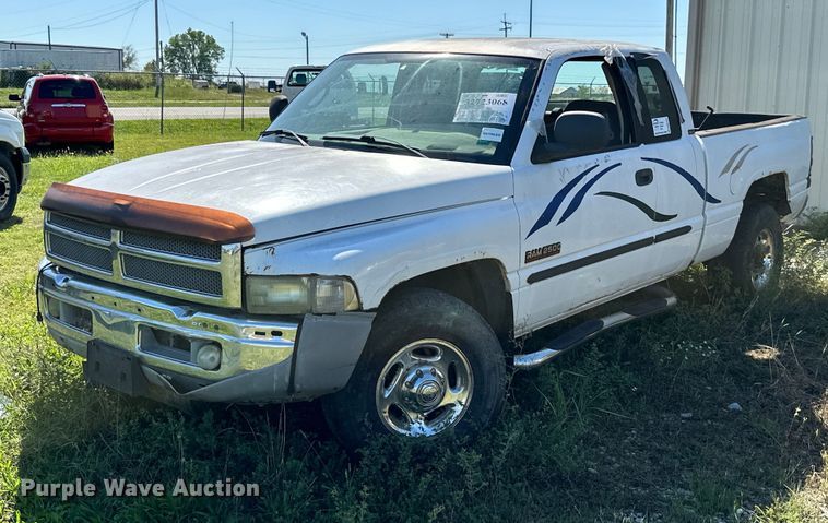 image for item DM6497 2002 Dodge Ram 2500  Quad Cab pickup truck