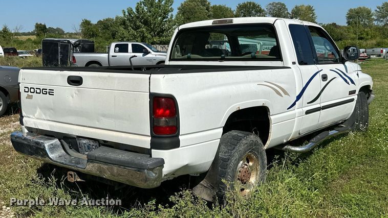 image for item DM6497 2002 Dodge Ram 2500  Quad Cab pickup truck
