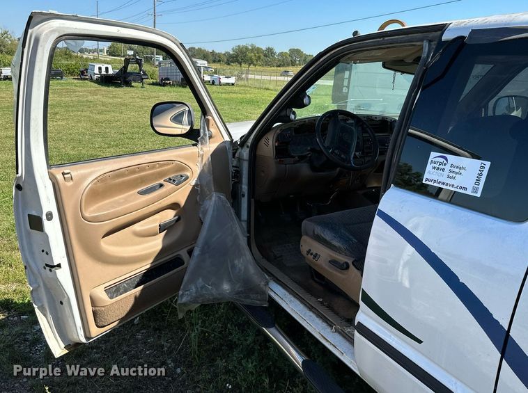 image for item DM6497 2002 Dodge Ram 2500  Quad Cab pickup truck