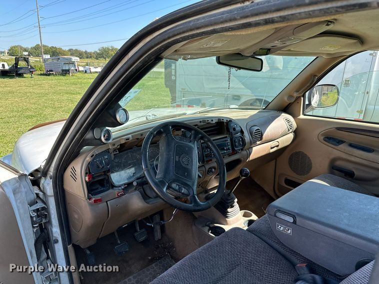 image for item DM6497 2002 Dodge Ram 2500  Quad Cab pickup truck