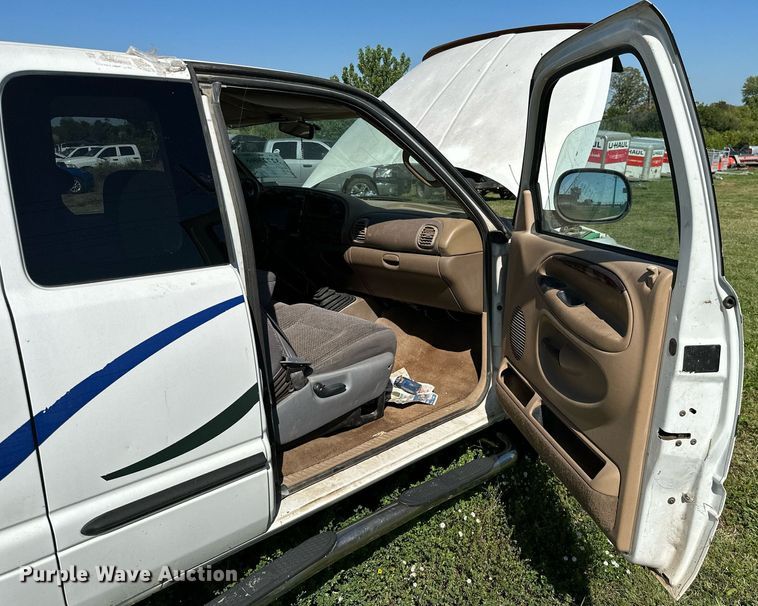 image for item DM6497 2002 Dodge Ram 2500  Quad Cab pickup truck