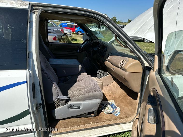 image for item DM6497 2002 Dodge Ram 2500  Quad Cab pickup truck