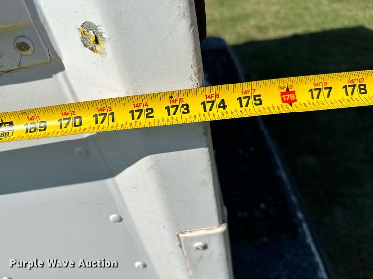 image for item DM6498 1997 Freightliner MT45  delivery truck