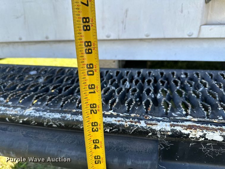 image for item DM6498 1997 Freightliner MT45  delivery truck