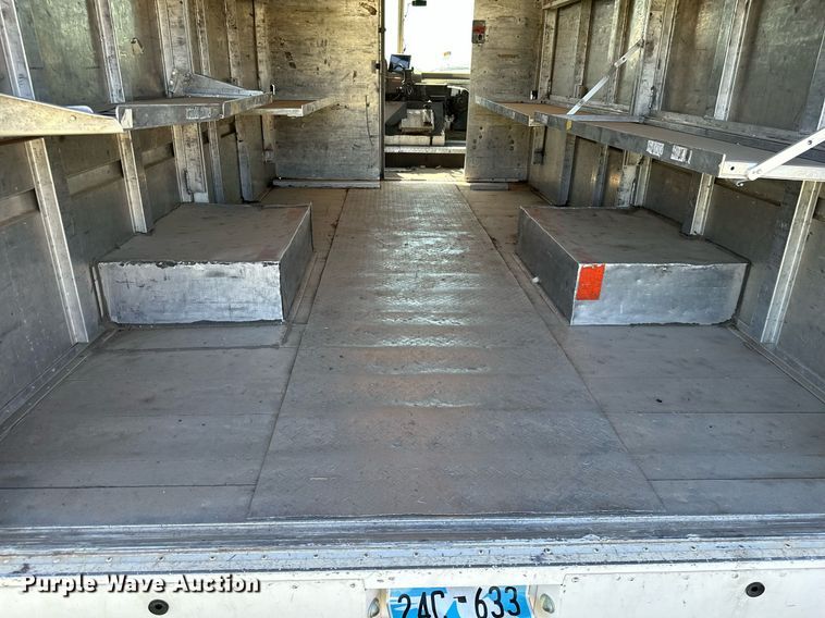 image for item DM6498 1997 Freightliner MT45  delivery truck