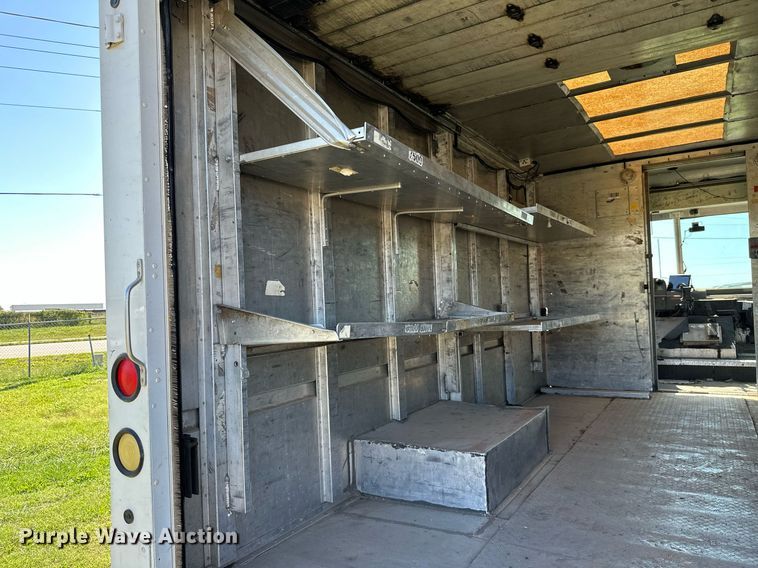 image for item DM6498 1997 Freightliner MT45  delivery truck