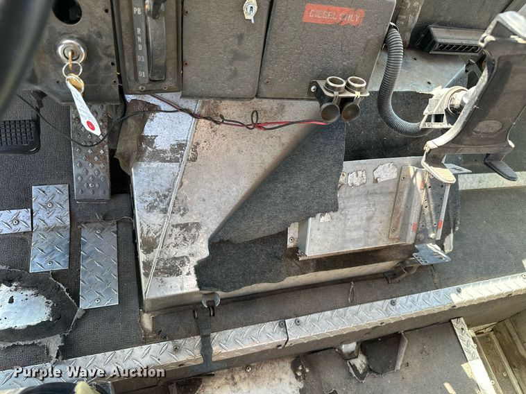 image for item DM6498 1997 Freightliner MT45  delivery truck