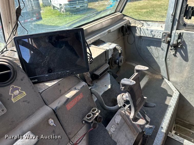 image for item DM6498 1997 Freightliner MT45  delivery truck