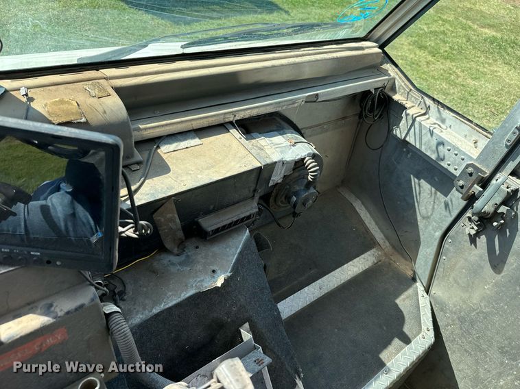 image for item DM6498 1997 Freightliner MT45  delivery truck