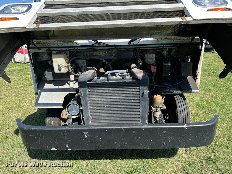 image for item DM6498 1997 Freightliner MT45  delivery truck