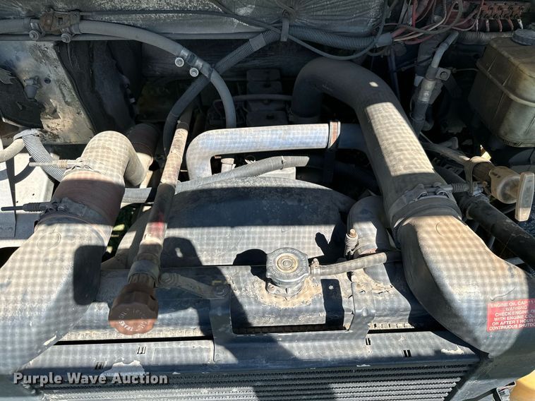 image for item DM6498 1997 Freightliner MT45  delivery truck