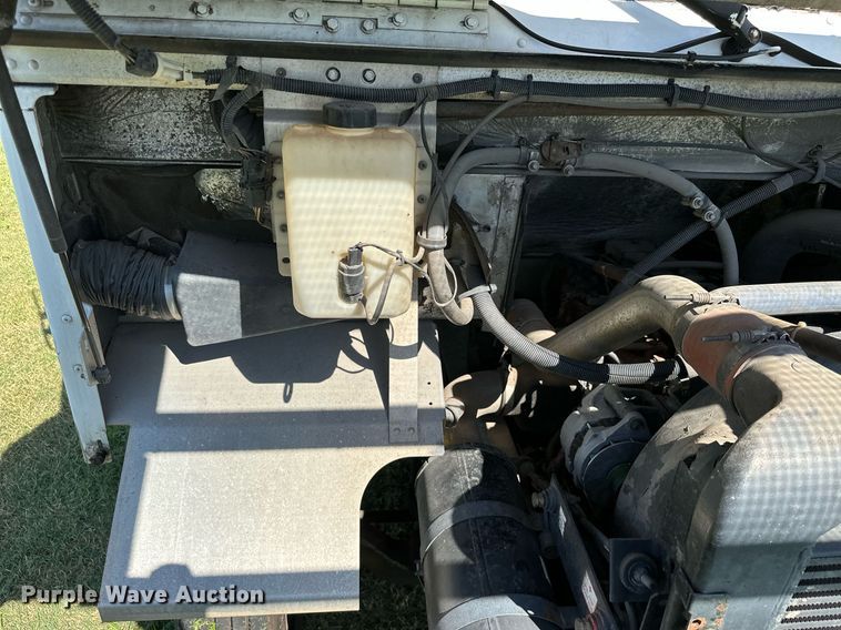 image for item DM6498 1997 Freightliner MT45  delivery truck