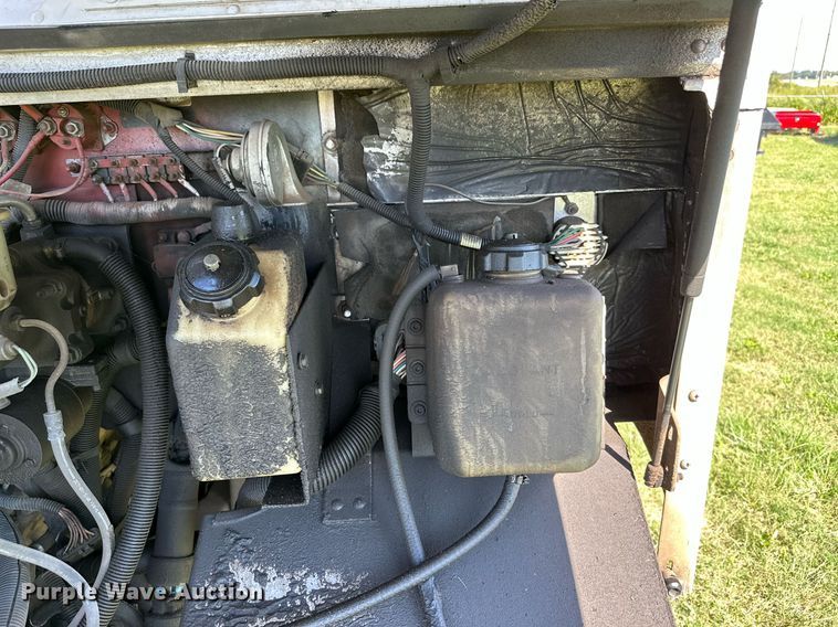 image for item DM6498 1997 Freightliner MT45  delivery truck