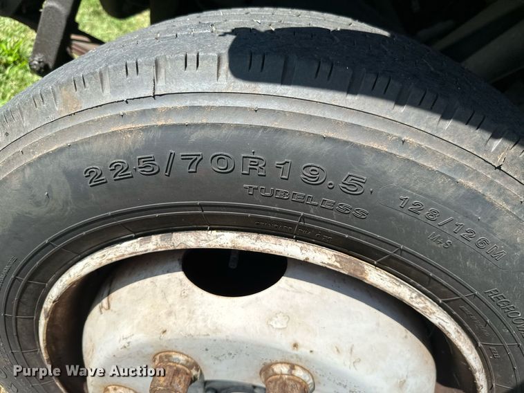 image for item DM6498 1997 Freightliner MT45  delivery truck