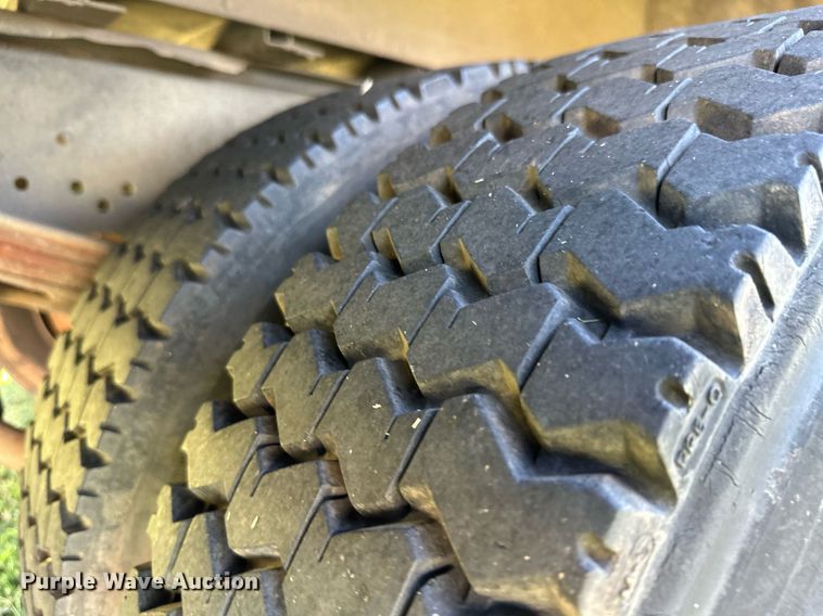 image for item DM6498 1997 Freightliner MT45  delivery truck