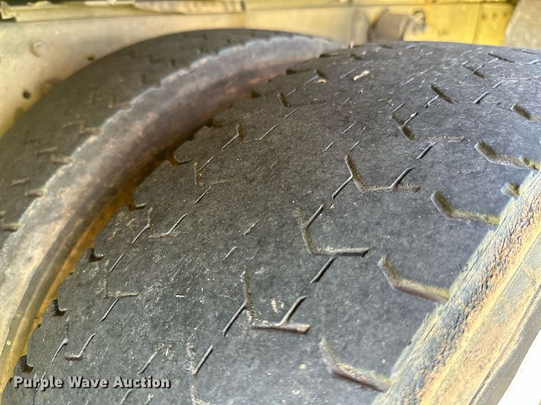 image for item DM6498 1997 Freightliner MT45  delivery truck