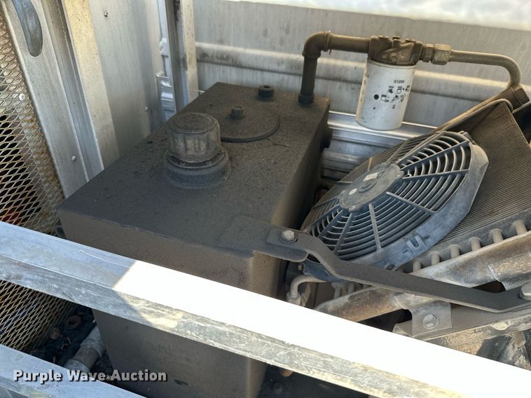 image for item DM6499 2005 Ford F350 Super Duty XL  utility bed pickup truck