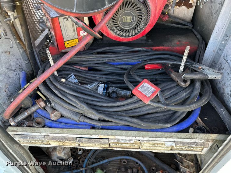 image for item DM6499 2005 Ford F350 Super Duty XL  utility bed pickup truck