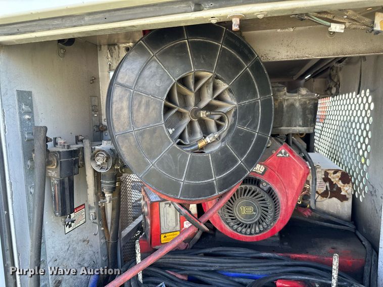 image for item DM6499 2005 Ford F350 Super Duty XL  utility bed pickup truck