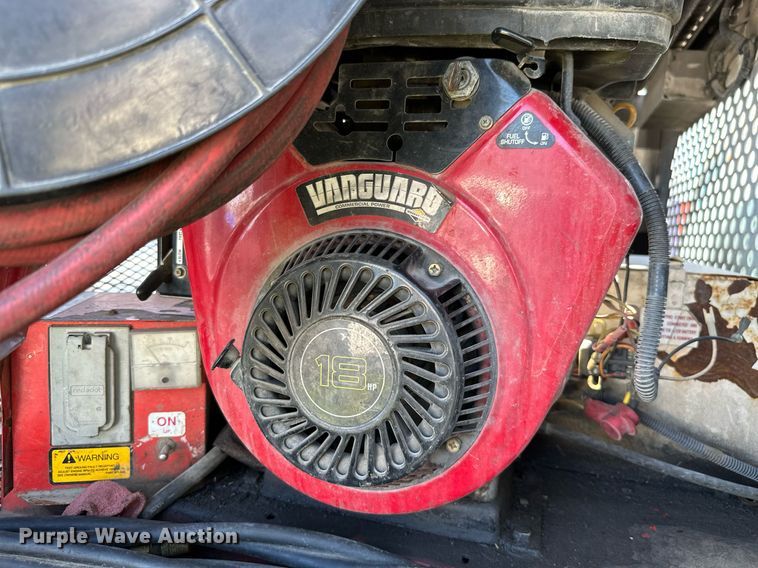 image for item DM6499 2005 Ford F350 Super Duty XL  utility bed pickup truck