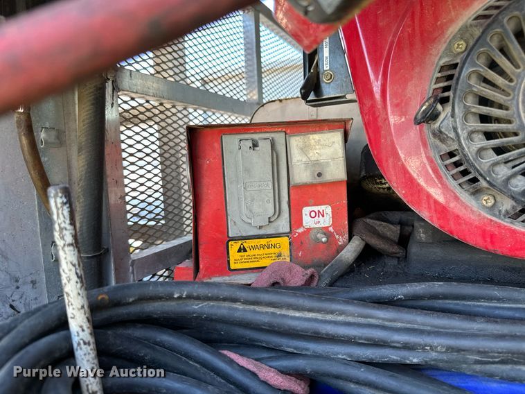 image for item DM6499 2005 Ford F350 Super Duty XL  utility bed pickup truck