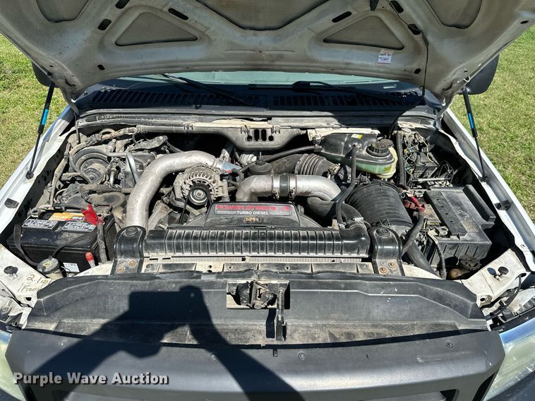 image for item DM6499 2005 Ford F350 Super Duty XL  utility bed pickup truck