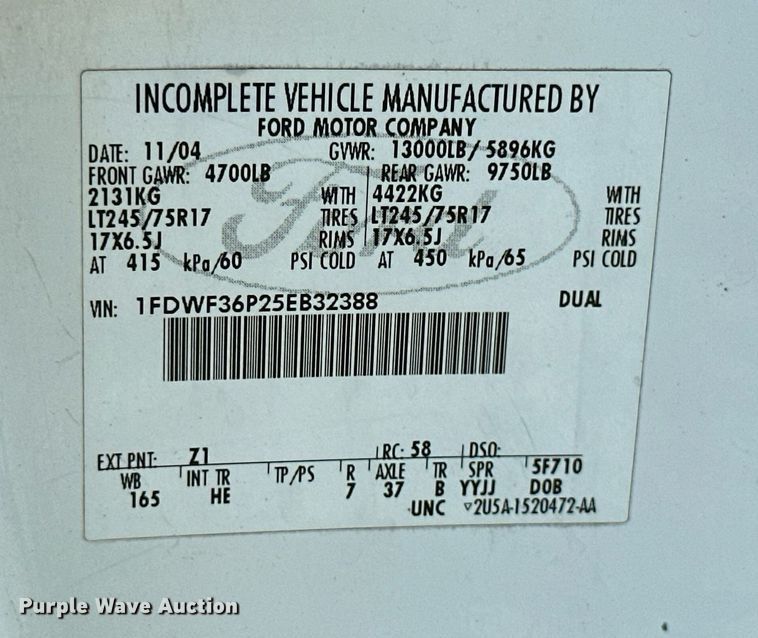 image for item DM6499 2005 Ford F350 Super Duty XL  utility bed pickup truck