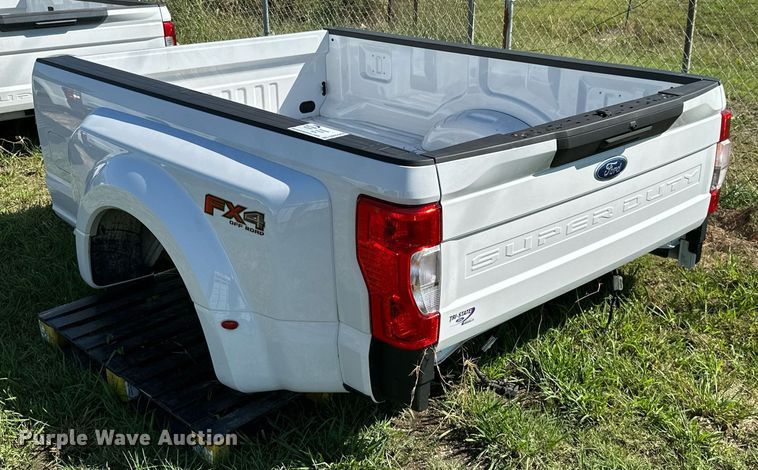 image for item DM6500 2022 Ford F350 Super Duty  pickup truck bed