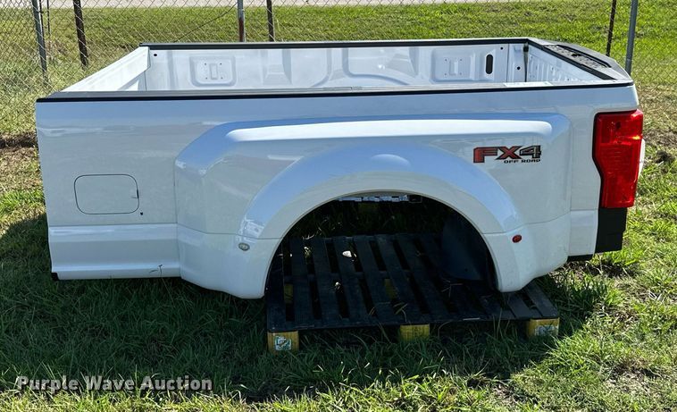 image for item DM6500 2022 Ford F350 Super Duty  pickup truck bed