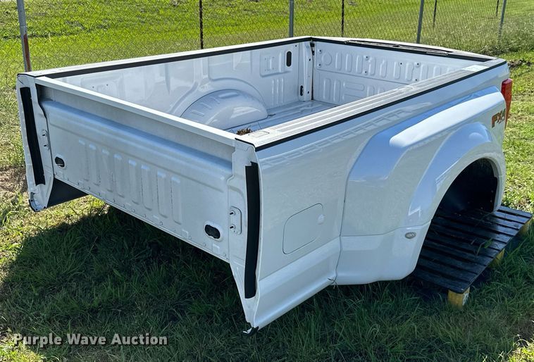 image for item DM6500 2022 Ford F350 Super Duty  pickup truck bed