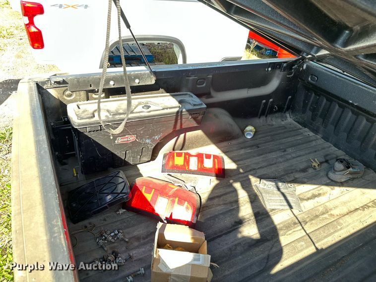 image for item DM6506 2015 Chevrolet Silverado 2500  pickup truck bed