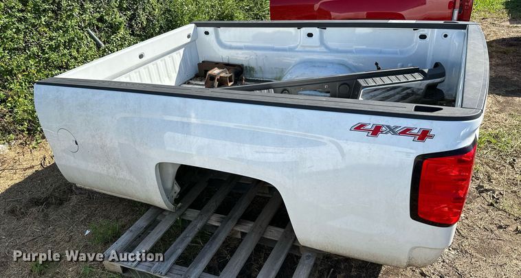image for item DM6509 2015 Chevrolet Silverado 2500  pickup truck bed