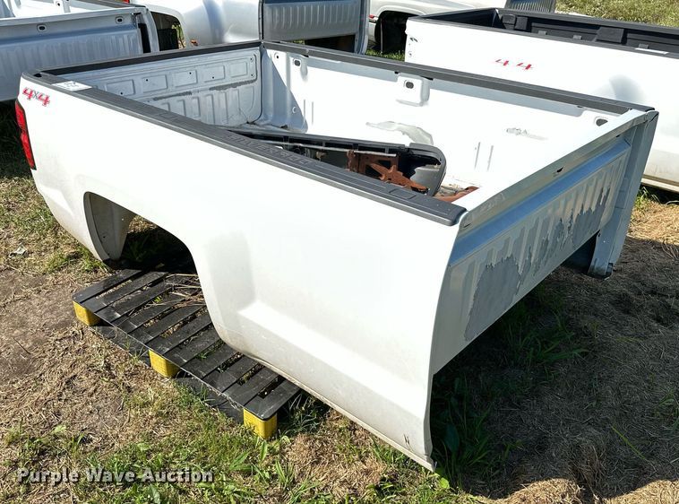 image for item DM6509 2015 Chevrolet Silverado 2500  pickup truck bed