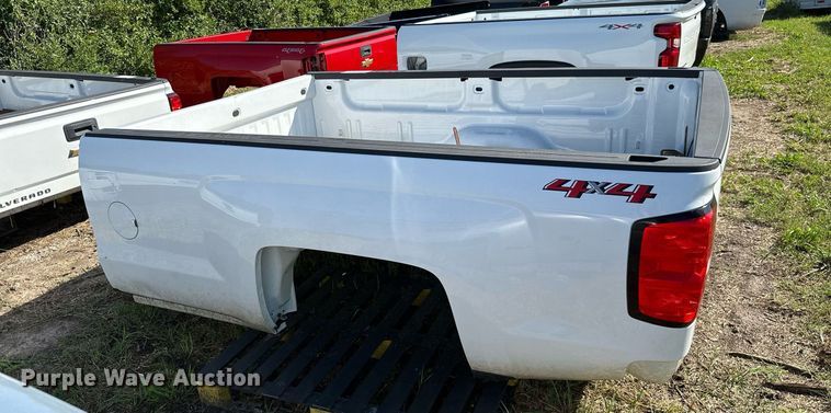 image for item DM6510 2015 Chevrolet Silverado 2500  pickup truck bed