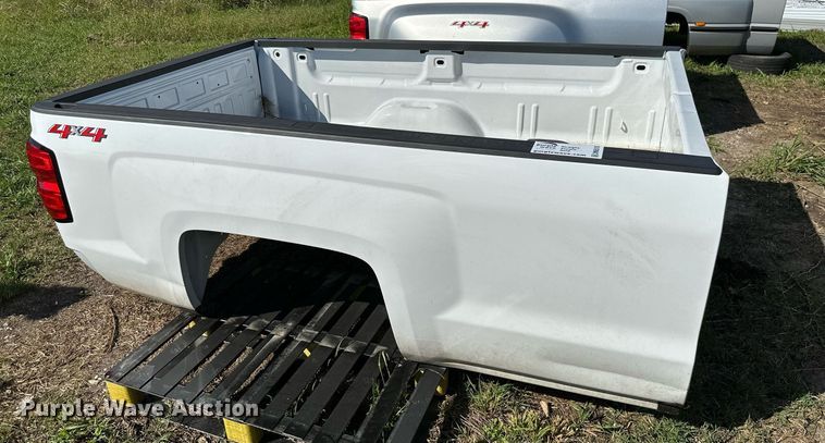 image for item DM6510 2015 Chevrolet Silverado 2500  pickup truck bed