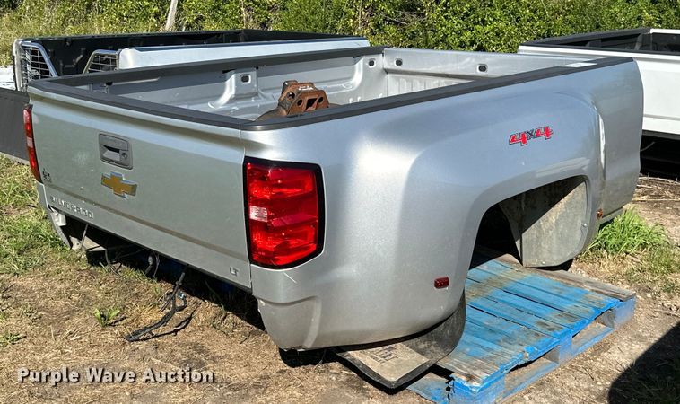 image for item DM6511 2015 Chevrolet Silverado 2500  pickup truck bed