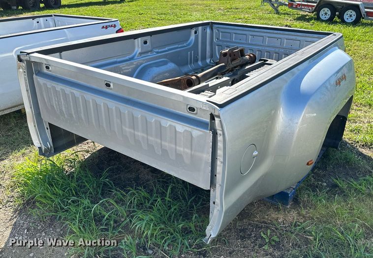image for item DM6511 2015 Chevrolet Silverado 2500  pickup truck bed