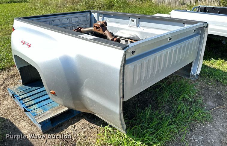 image for item DM6511 2015 Chevrolet Silverado 2500  pickup truck bed