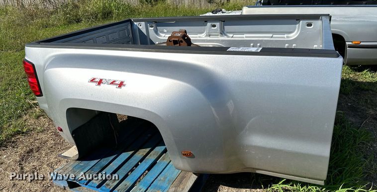 image for item DM6511 2015 Chevrolet Silverado 2500  pickup truck bed