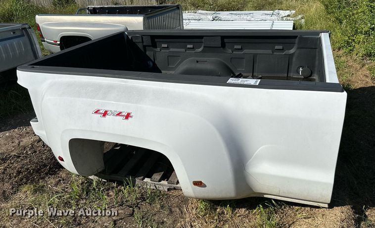 image for item DM6512 2015 Chevrolet Silverado 3500  pickup truck bed