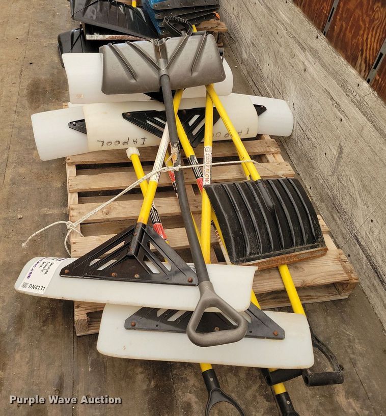 image for item DN4131 (9) The Snow Plow snow shovels