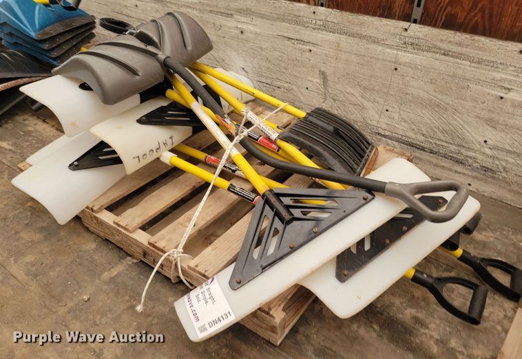 image for item DN4131 (9) The Snow Plow snow shovels