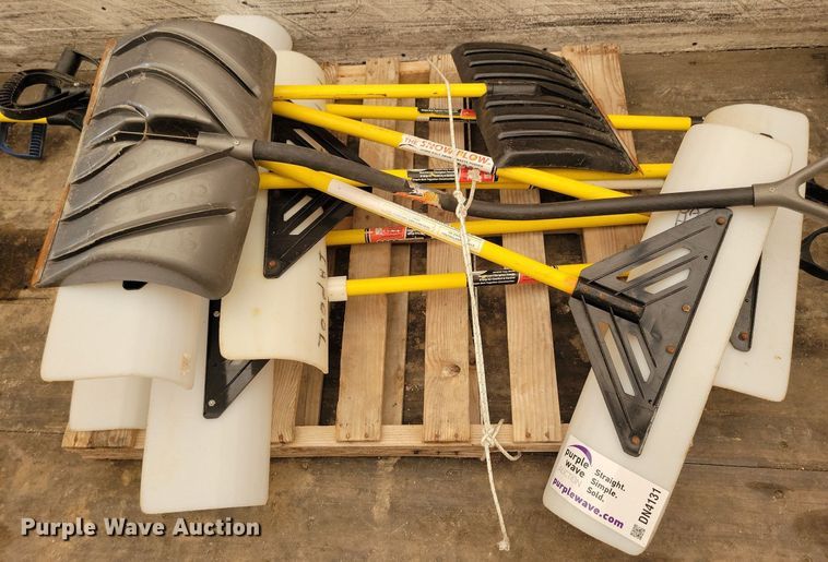 image for item DN4131 (9) The Snow Plow snow shovels