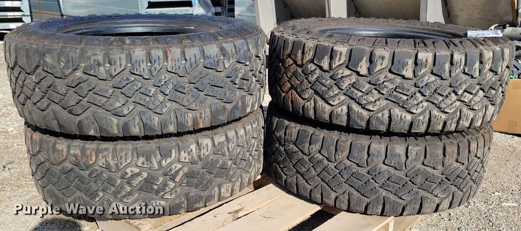 image for item DN4135 (4) Goodyear Wrangler LT275/65R18
